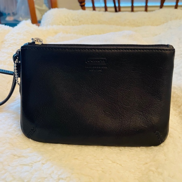 Coach Black Leather Wrislet - Picture 2 of 8